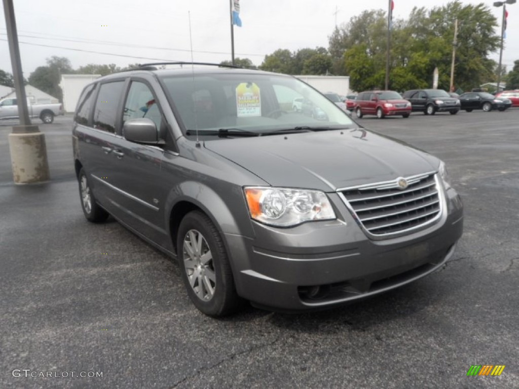 2009 Town & Country Touring - Mineral Gray Metallic / Medium Slate Gray/Light Shale photo #1