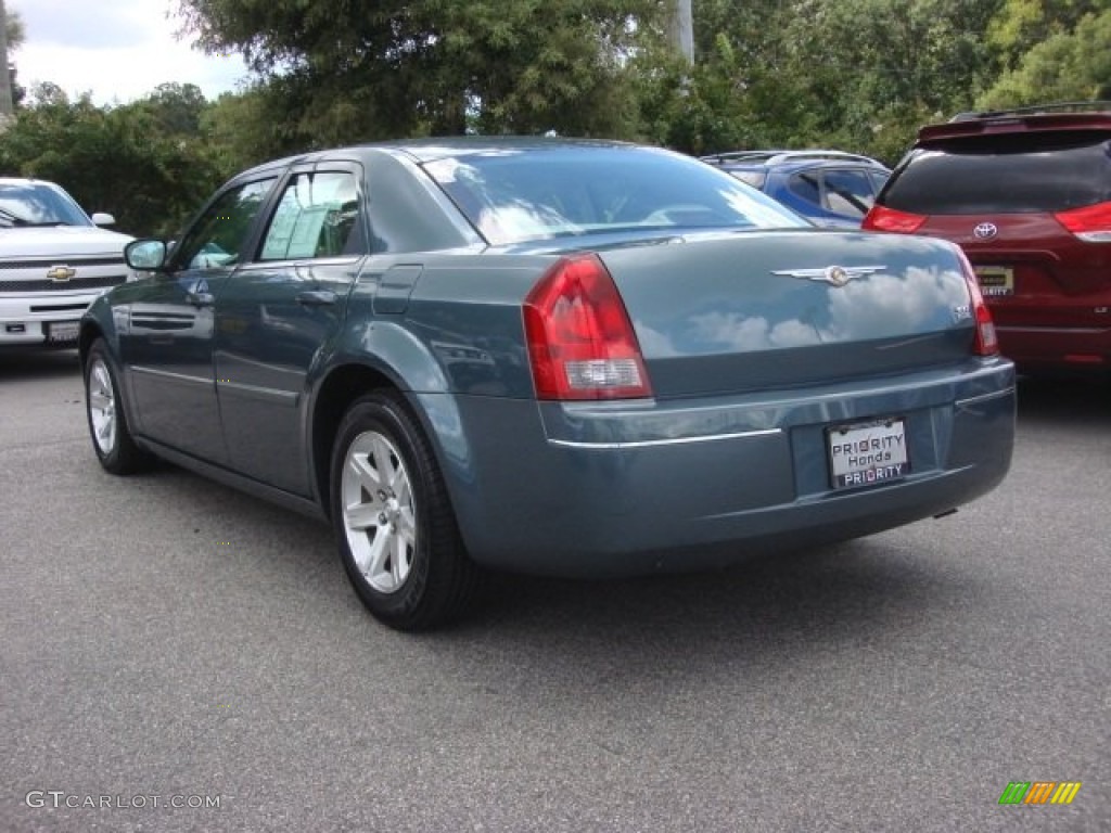 2006 300 Touring - Magnesium Pearlcoat / Deep Jade/Light Graystone photo #4