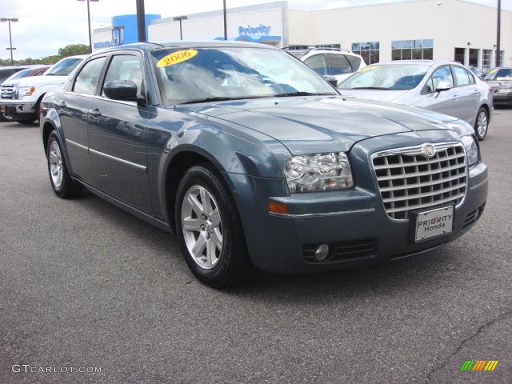 2006 300 Touring - Magnesium Pearlcoat / Deep Jade/Light Graystone photo #6