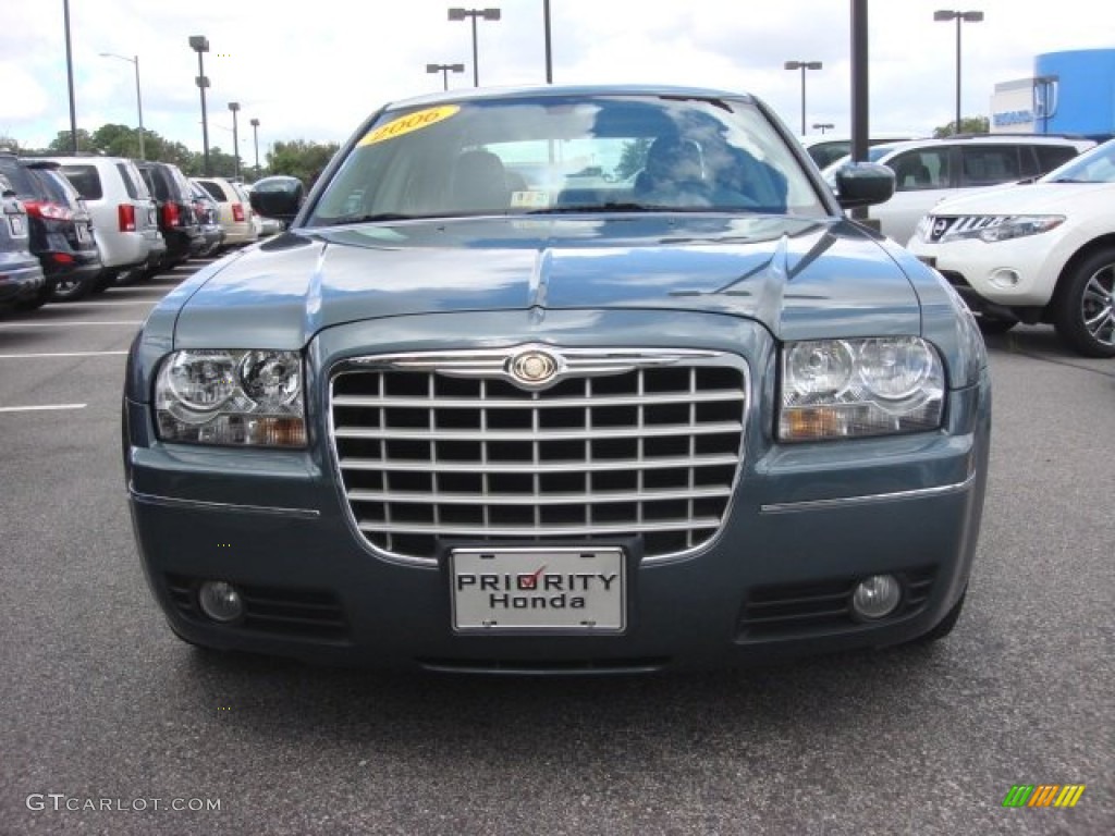 2006 300 Touring - Magnesium Pearlcoat / Deep Jade/Light Graystone photo #7