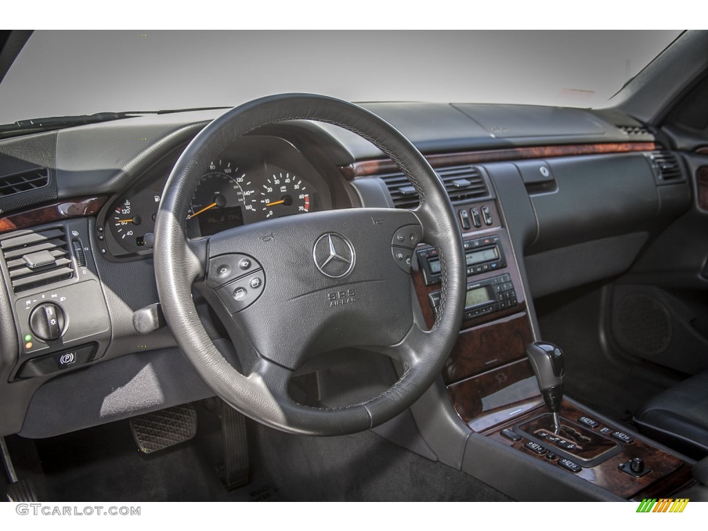 2001 Mercedes-Benz E 320 Wagon Charcoal Dashboard Photo #85915842