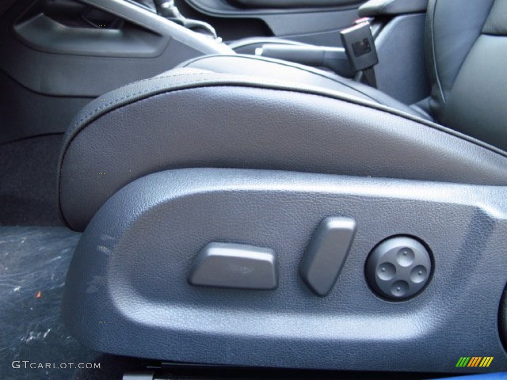 2014 Volkswagen Eos Executive Controls Photo #85917426
