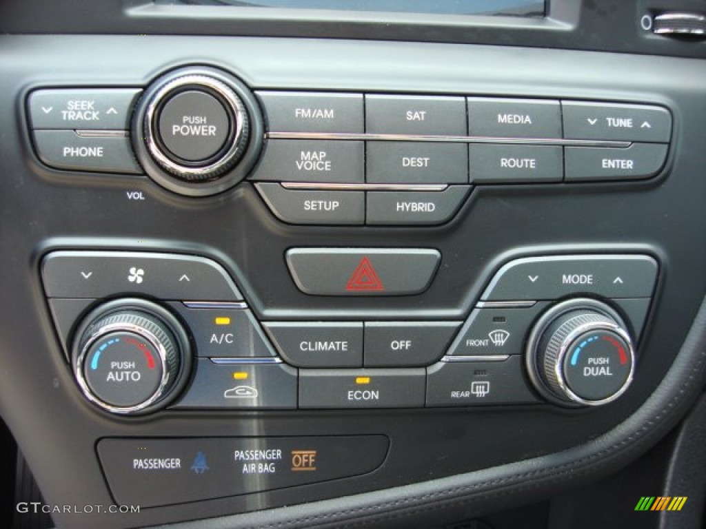 2011 Kia Optima Hybrid Controls Photo #85917642