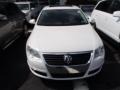 Candy White - Passat Komfort Sedan Photo No. 2