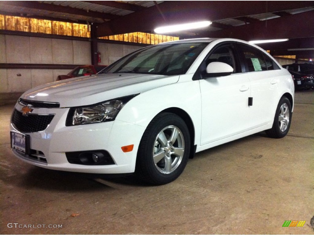 Summit White Chevrolet Cruze