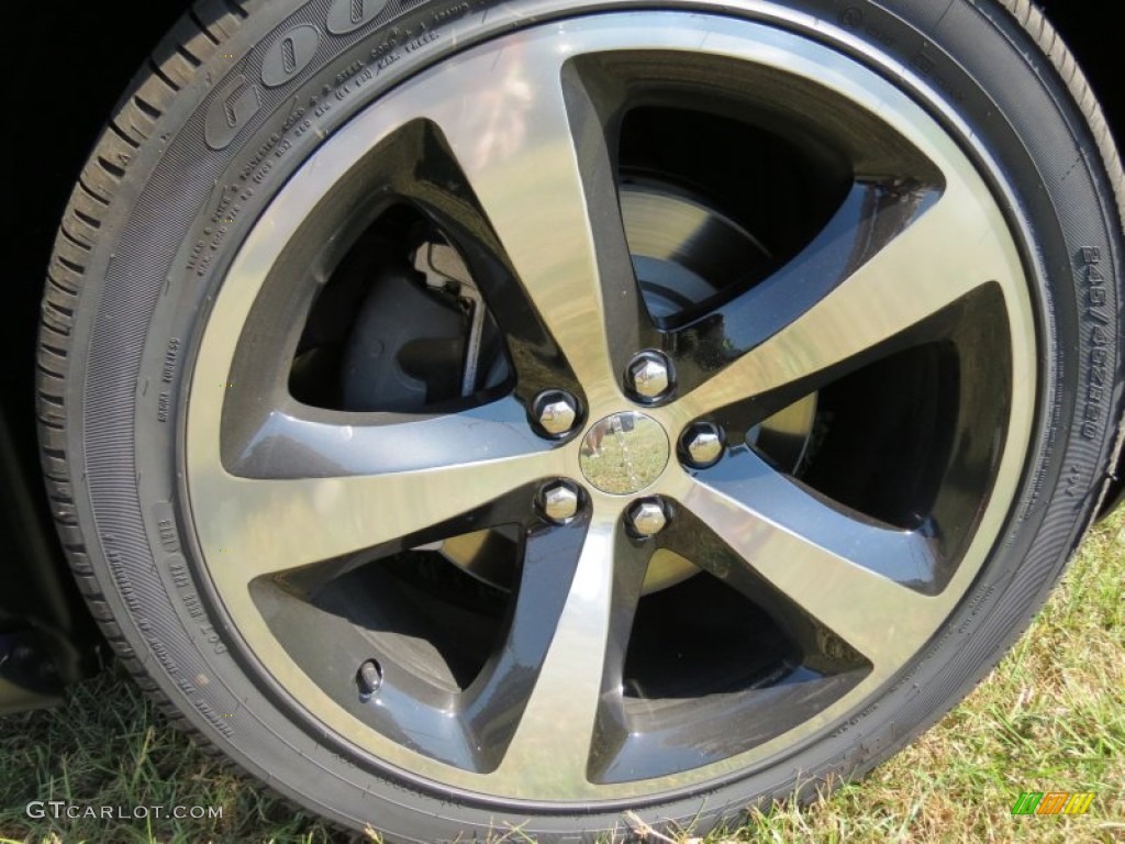 2013 Dodge Challenger R/T Classic Wheel Photos