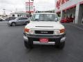 Iceberg White - FJ Cruiser 4WD Photo No. 2