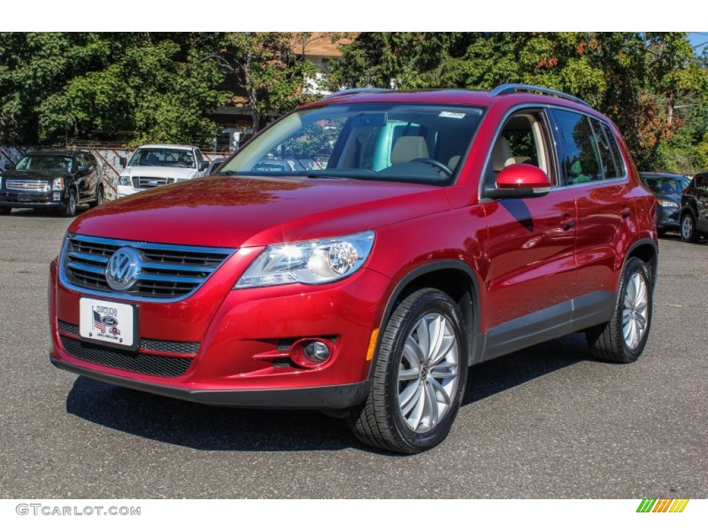 2011 Tiguan SE 4Motion - Wild Cherry Metallic / Sandstone photo #1