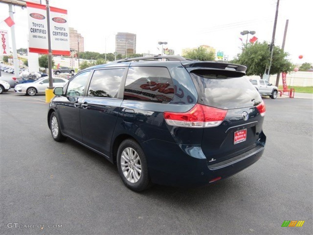 2011 Sienna XLE - South Pacific Blue Pearl / Bisque photo #5