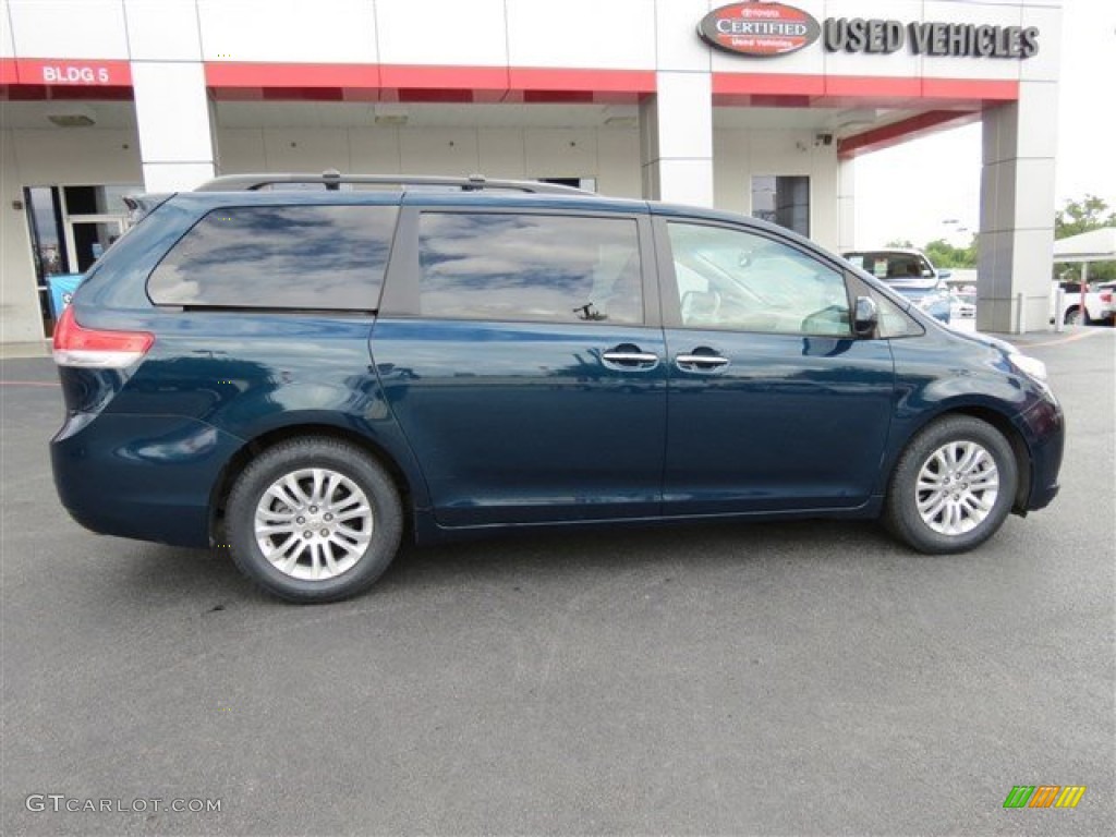 2011 Sienna XLE - South Pacific Blue Pearl / Bisque photo #8