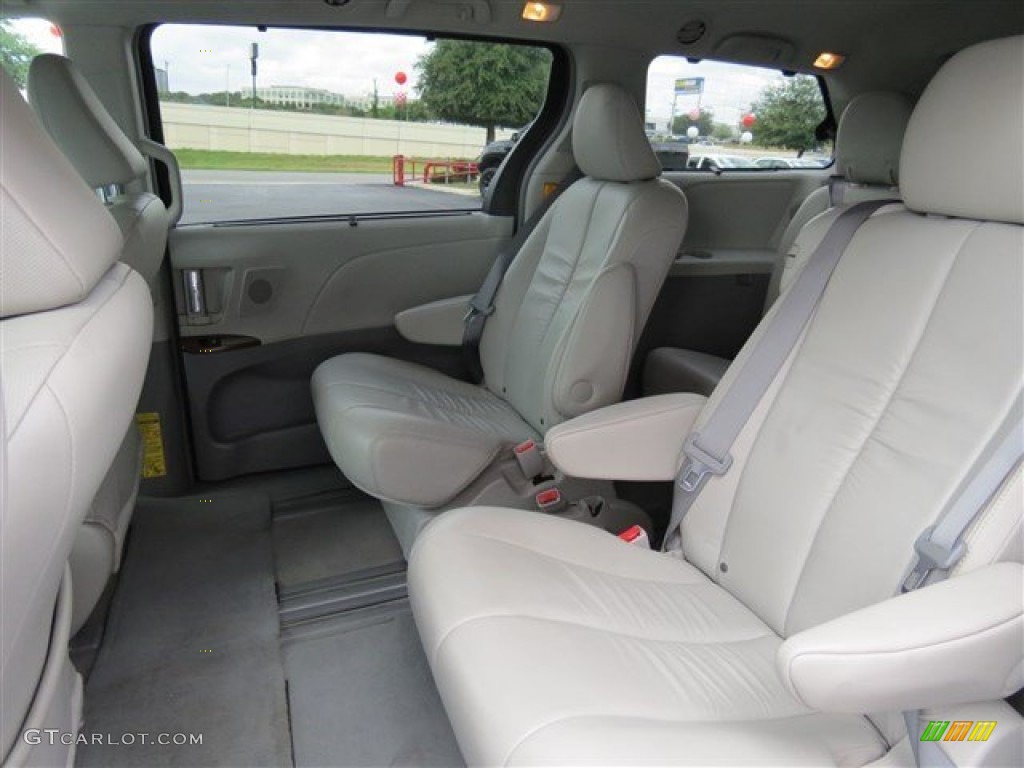 2011 Sienna XLE - South Pacific Blue Pearl / Bisque photo #12