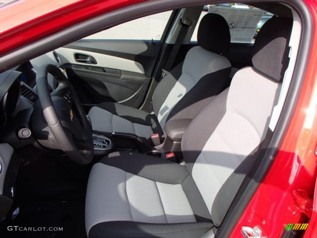 2014 Cruze LS - Red Hot / Jet Black/Medium Titanium photo #10