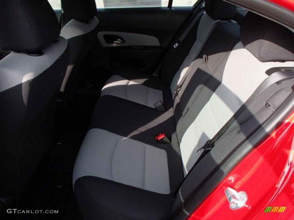 2014 Cruze LS - Red Hot / Jet Black/Medium Titanium photo #12