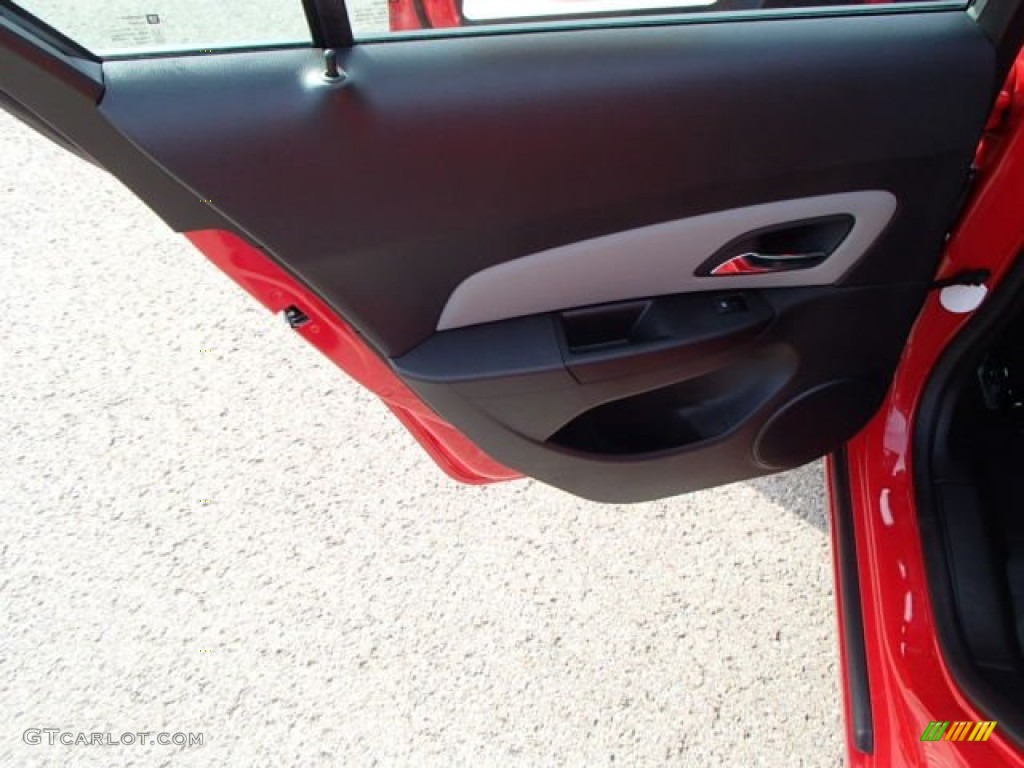 2014 Cruze LS - Red Hot / Jet Black/Medium Titanium photo #13