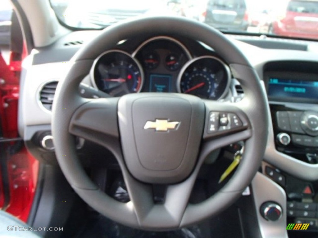 2014 Cruze LS - Red Hot / Jet Black/Medium Titanium photo #18