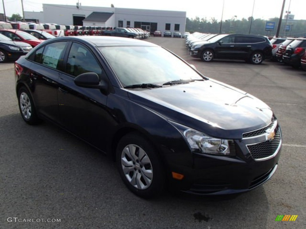 2014 Cruze LS - Blue Ray Metallic / Jet Black/Medium Titanium photo #3