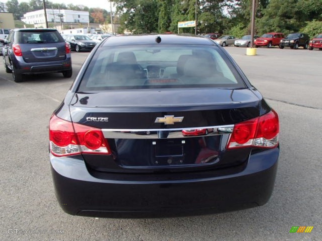 2014 Cruze LS - Blue Ray Metallic / Jet Black/Medium Titanium photo #6