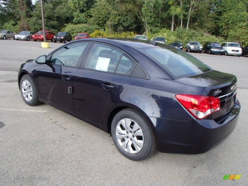 2014 Cruze LS - Blue Ray Metallic / Jet Black/Medium Titanium photo #7