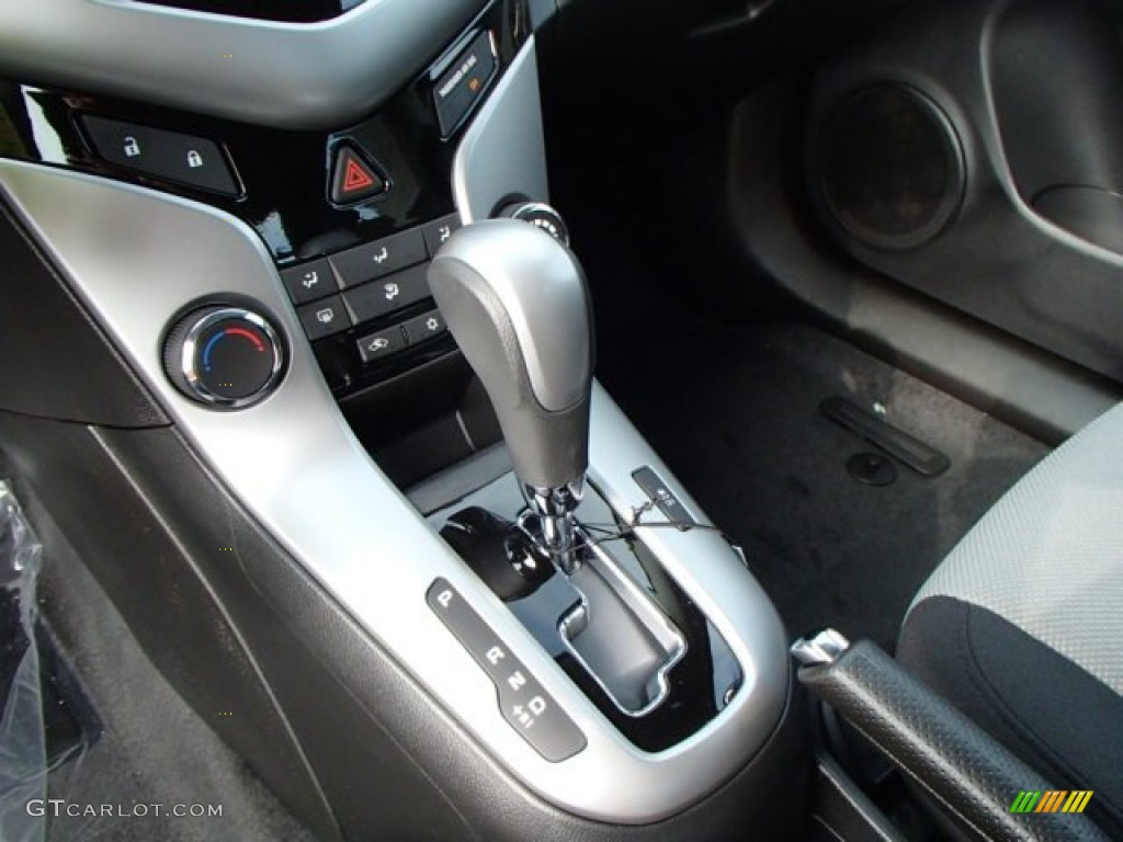 2014 Cruze LS - Blue Ray Metallic / Jet Black/Medium Titanium photo #17