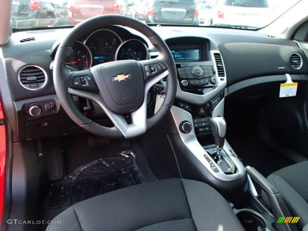 2014 Cruze LT - Red Hot / Jet Black photo #14