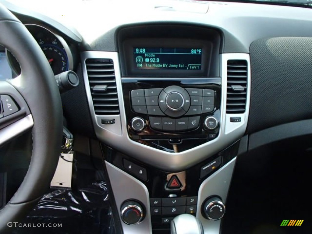 2014 Cruze LT - Red Hot / Jet Black photo #16