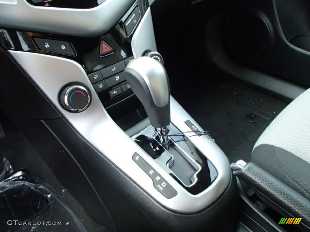 2014 Cruze LS - Atlantis Blue Metallic / Jet Black/Medium Titanium photo #17