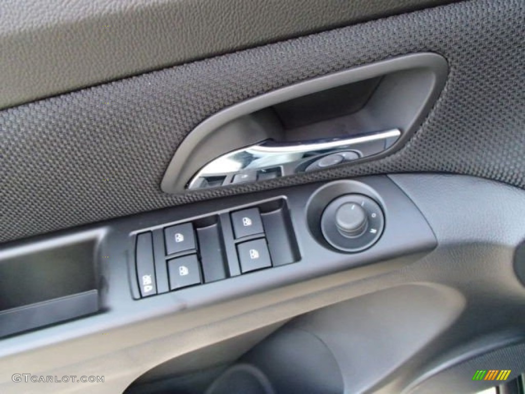 2014 Cruze LT - Rainforest Green Metallic / Jet Black photo #15
