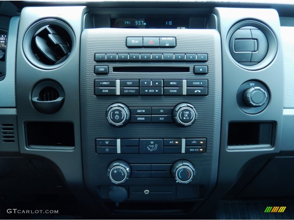 2013 Ford F150 XL Regular Cab Controls Photo #85951056