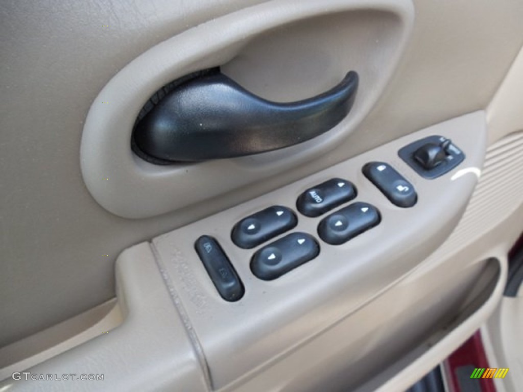 2003 F150 XLT SuperCrew - Burgundy Red Metallic / Medium Parchment Beige photo #17