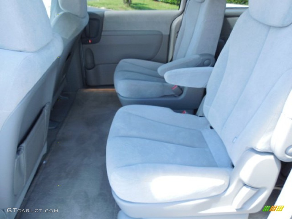 2006 Sedona LX - Silver / Gray photo #5