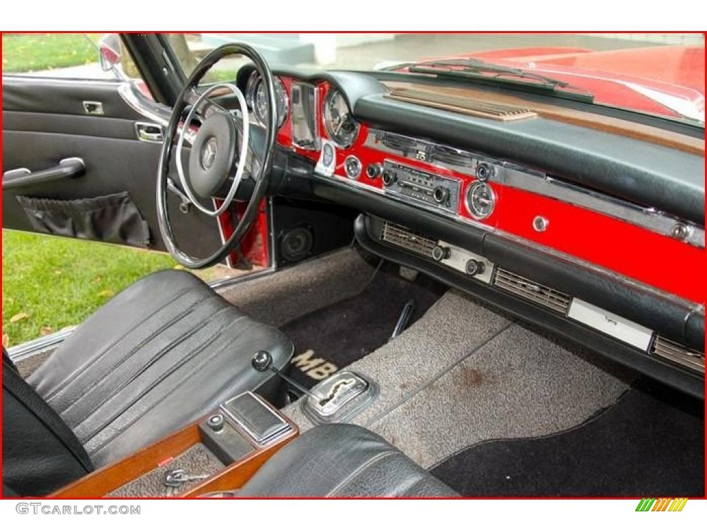 1971 Mercedes-Benz SL Class 280 SL Roadster Black Dashboard Photo #85963359