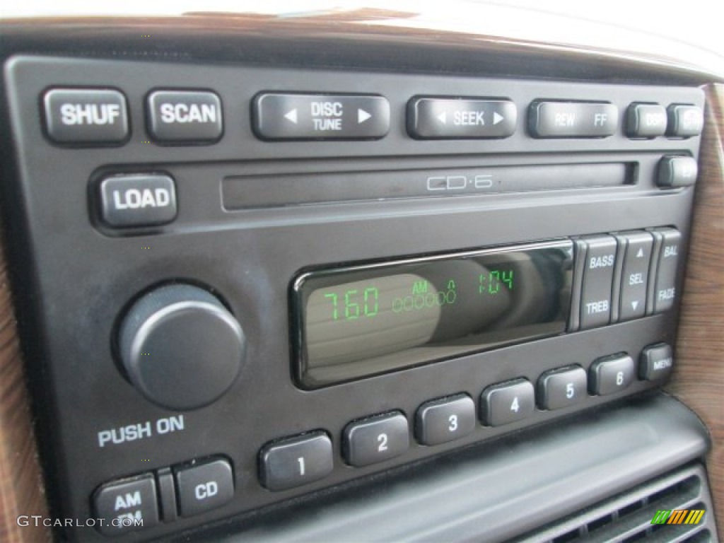 2003 Ford Explorer Eddie Bauer Audio System Photos