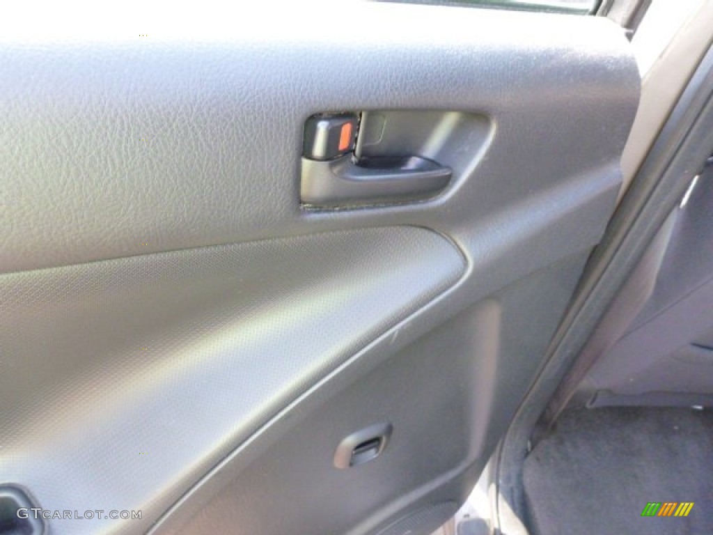2004 Vibe AWD - Shadow Gray / Slate photo #14