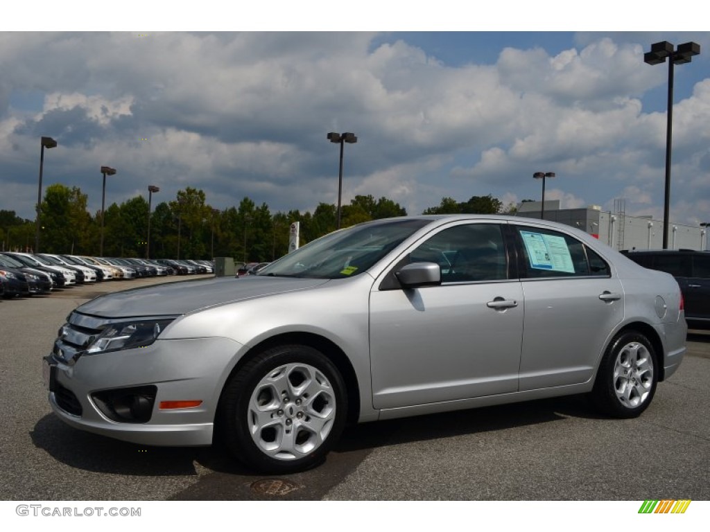 2010 Fusion SE V6 - Brilliant Silver Metallic / Charcoal Black photo #6