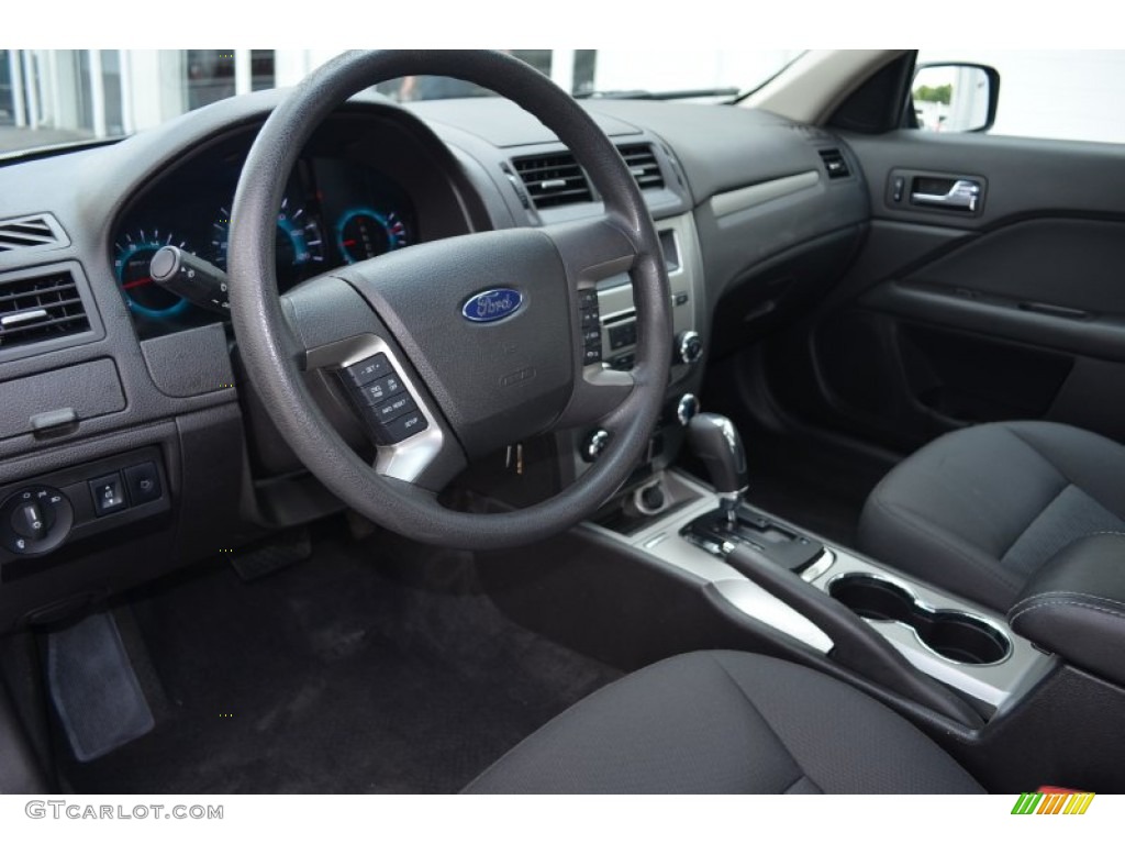 2010 Fusion SE V6 - Brilliant Silver Metallic / Charcoal Black photo #10