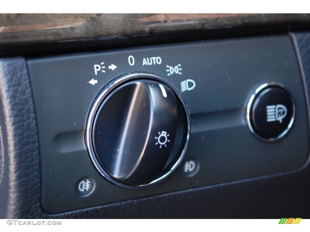 2005 Mercedes-Benz E 55 AMG Sedan Controls Photo #85970493