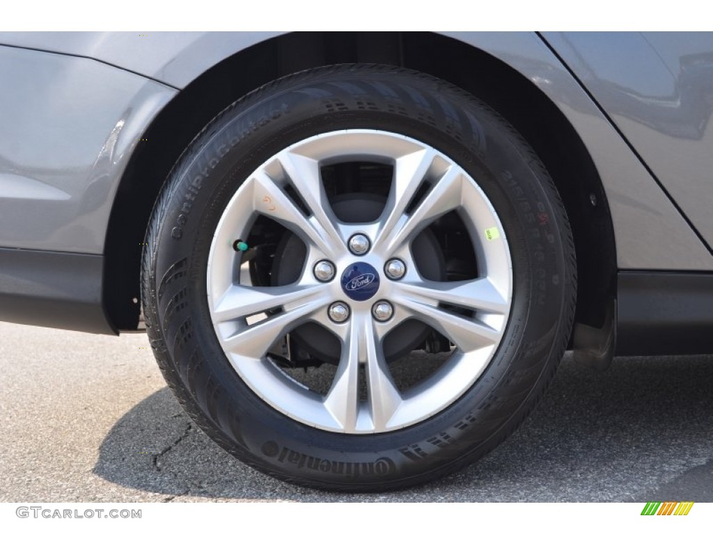 2014 Focus SE Sedan - Sterling Gray / Medium Light Stone photo #9
