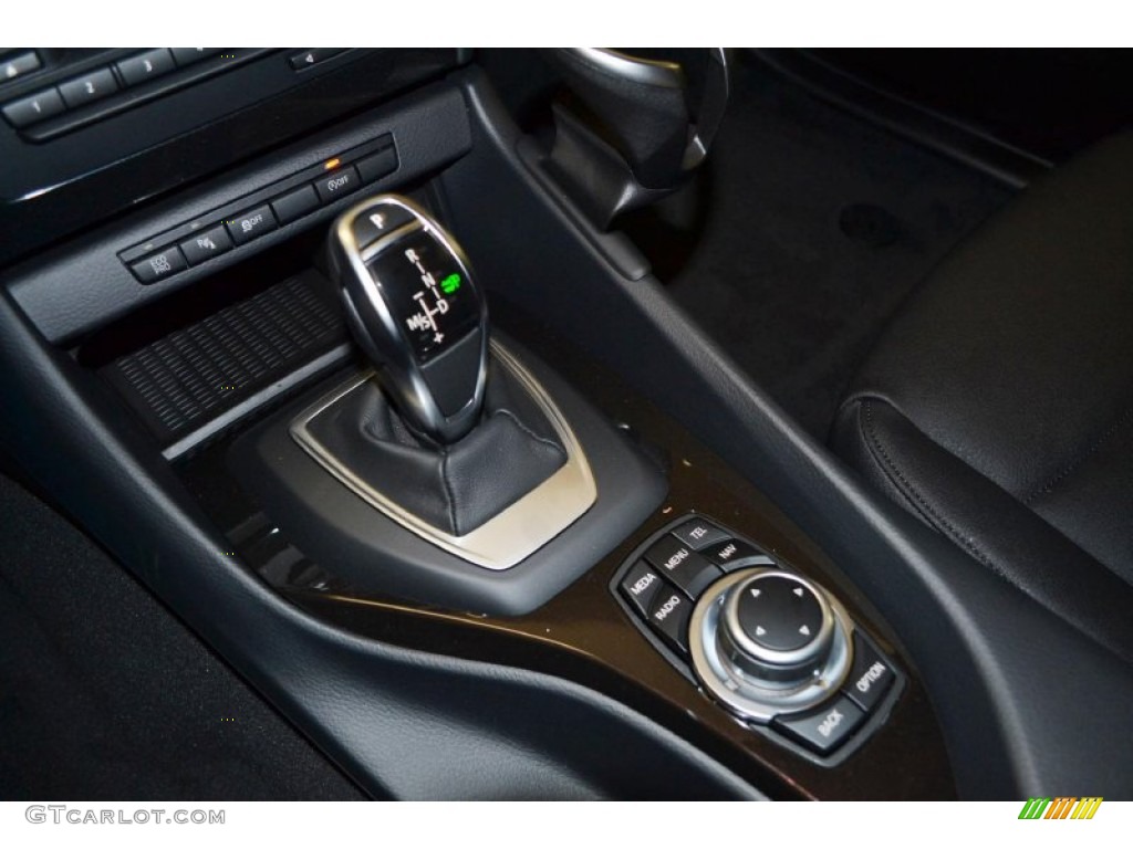 2014 BMW X1 sDrive28i Transmission Photos