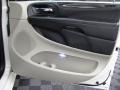 Stone White - Grand Caravan SXT Photo No. 16