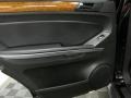 Black - GL 450 4Matic Photo No. 17