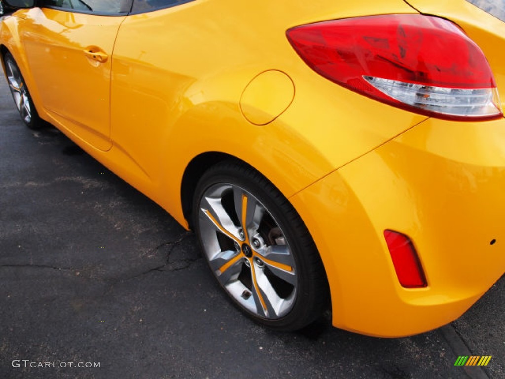 2012 Veloster  - 26.2 Yellow / Black photo #4