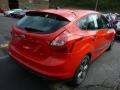 Race Red - Focus SE Hatchback Photo No. 2