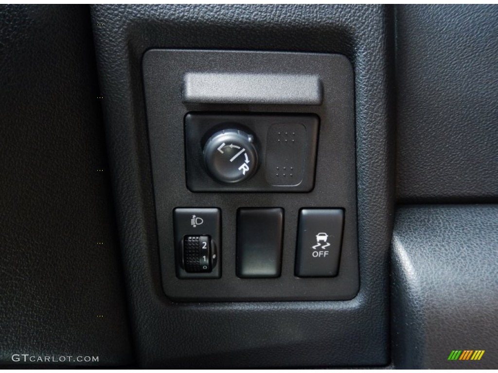 2011 Rogue SL - Platinum Graphite / Black photo #26