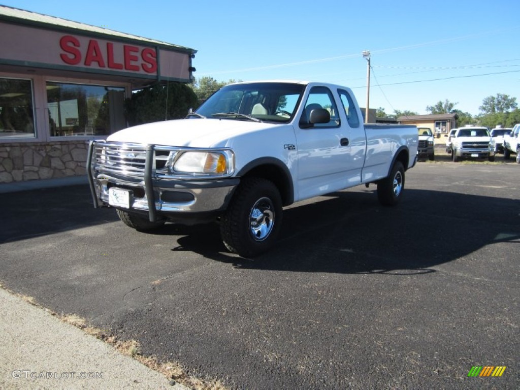 1997 F150 XL Extended Cab 4x4 - Oxford White / Medium Prairie Tan photo #1