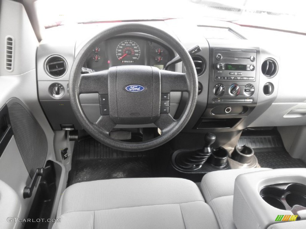 2007 F150 STX SuperCab 4x4 - Bright Red / Medium Flint photo #15