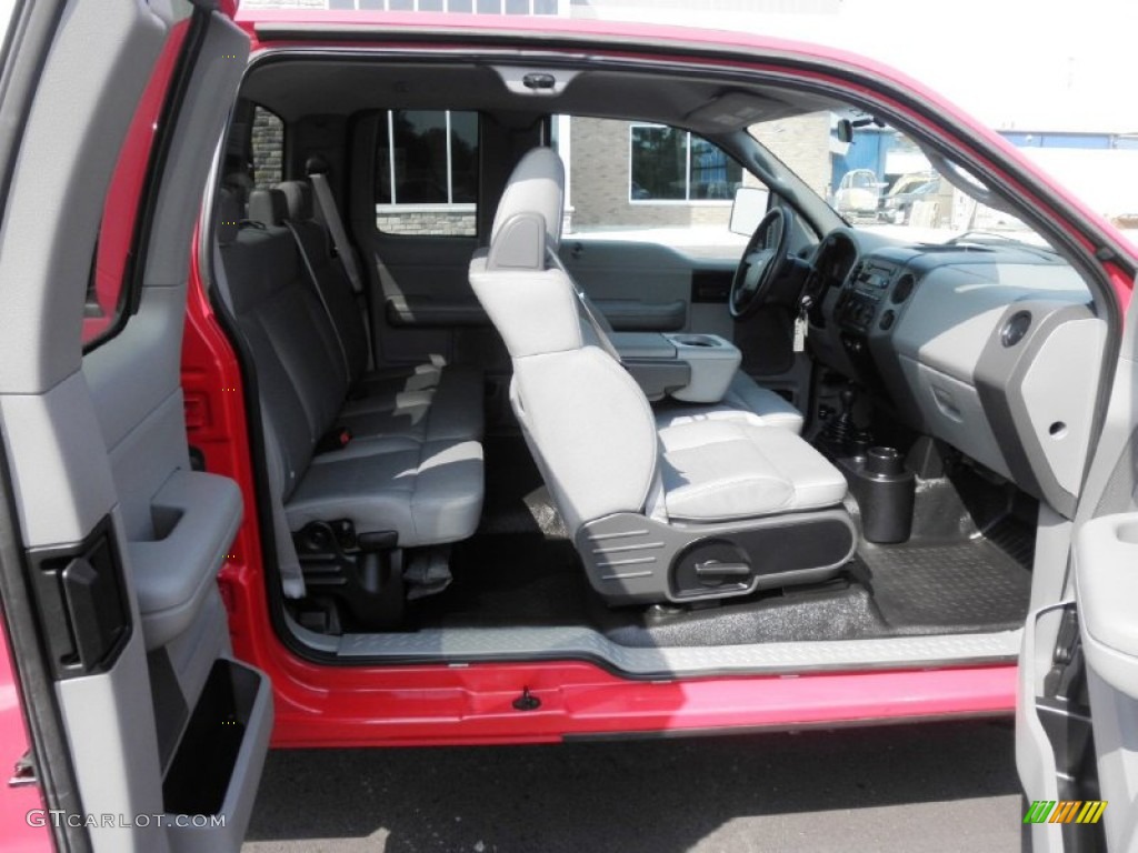 2007 F150 STX SuperCab 4x4 - Bright Red / Medium Flint photo #21