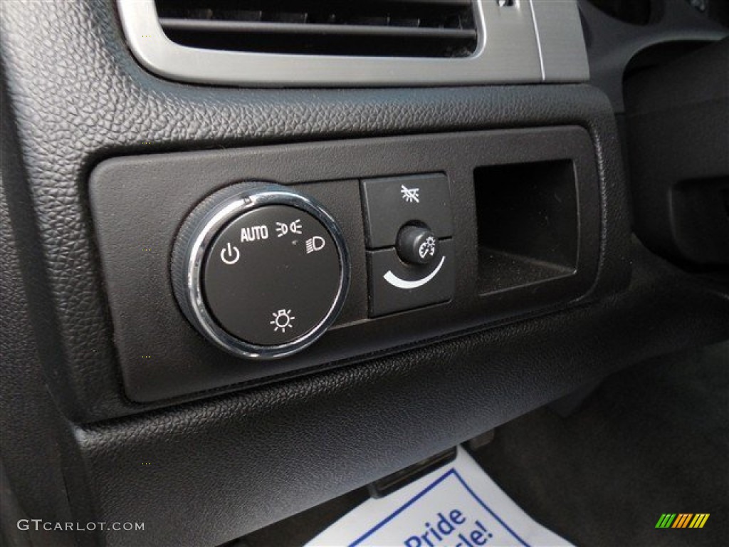 2008 Suburban 1500 LS - Blue Granite Metallic / Ebony photo #19