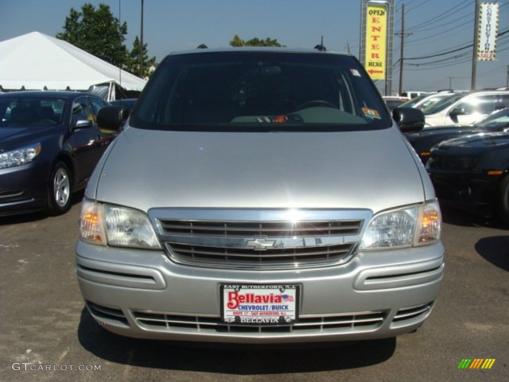 2003 Venture  - Black / Medium Gray photo #2