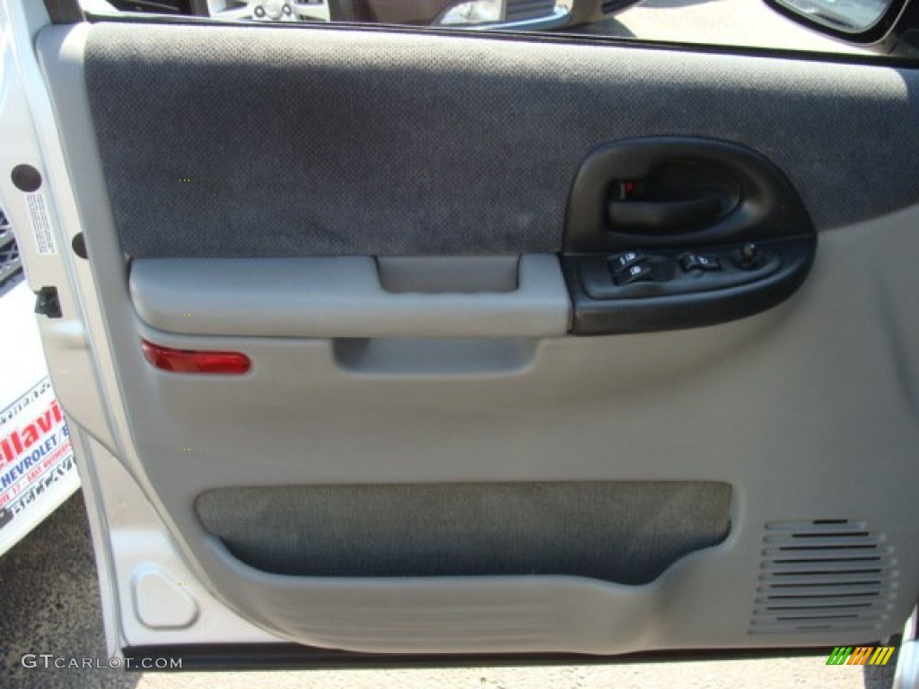 2003 Venture  - Black / Medium Gray photo #6