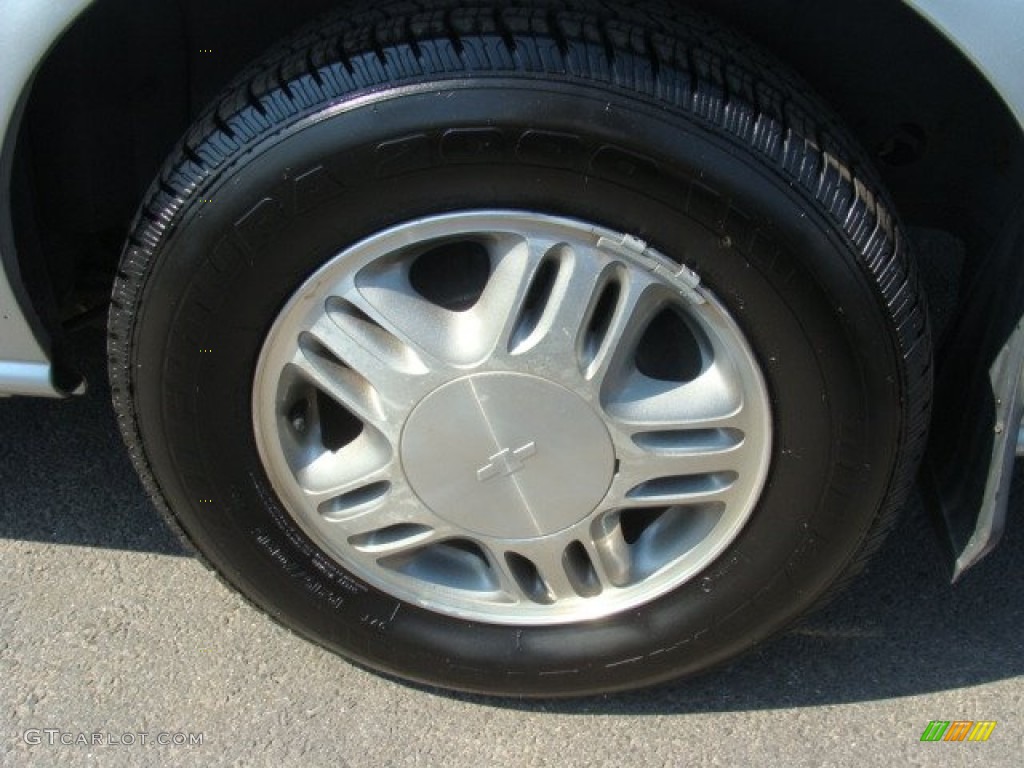2003 Venture  - Black / Medium Gray photo #14